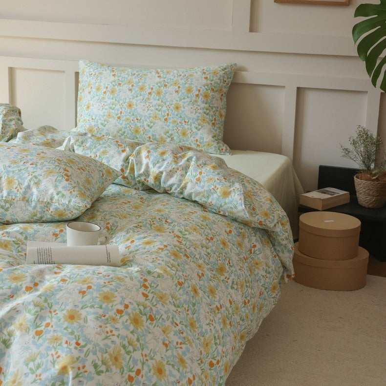 Cotton percale bedding set with botanical sketch print and concealed hotel closure