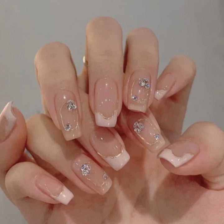 Elegant Designer Press-On Nail Art Kalsten