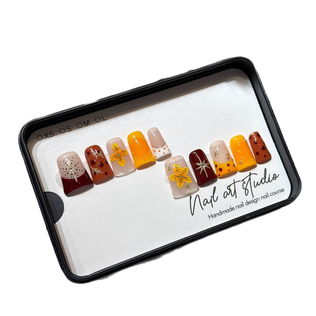 Handmade Floral Press-On Nail Set Kalsten