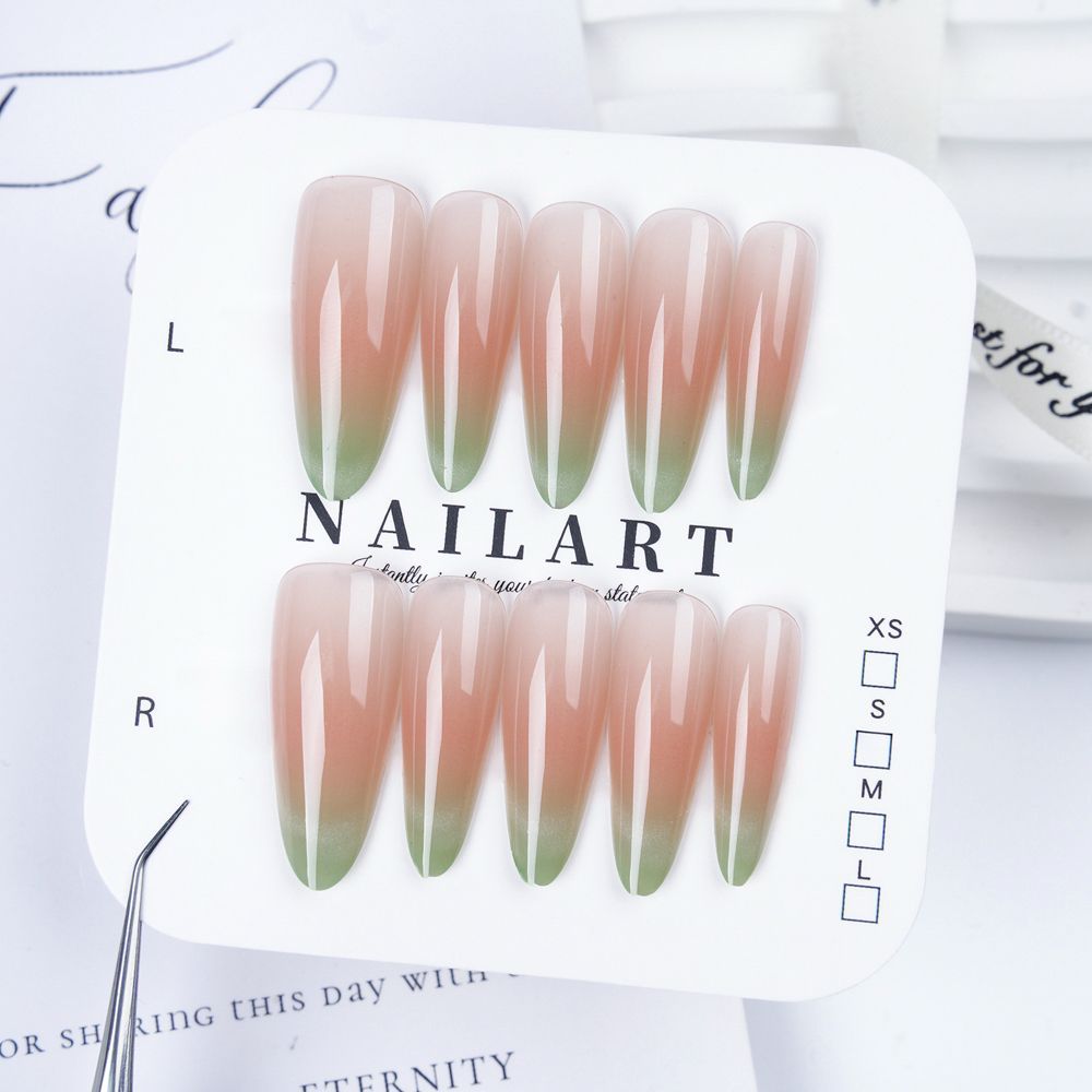 Artistic Almond-Shaped Press-On Nail Set Kalsten