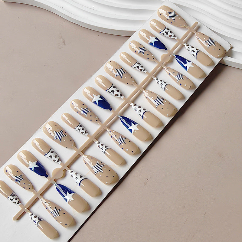Artificial nails in creative star design Kalsten