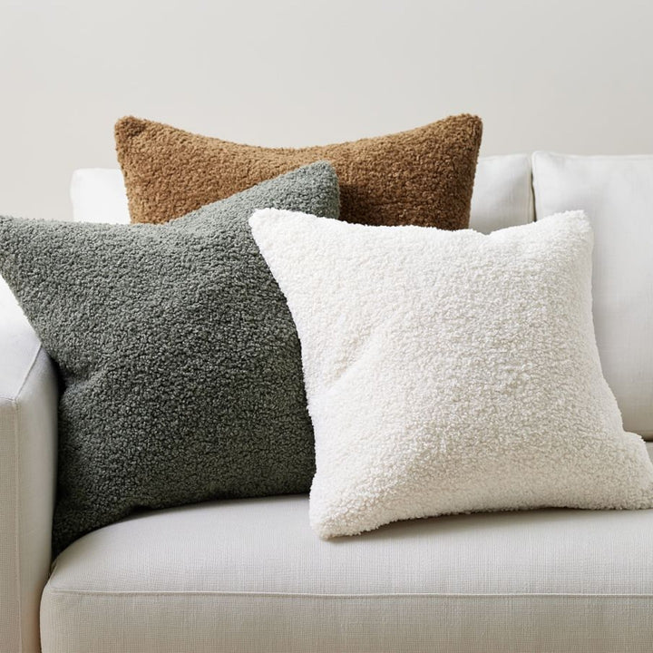 Cuddle cushion with teddy fleece cover and soft polyester filling Kalsten