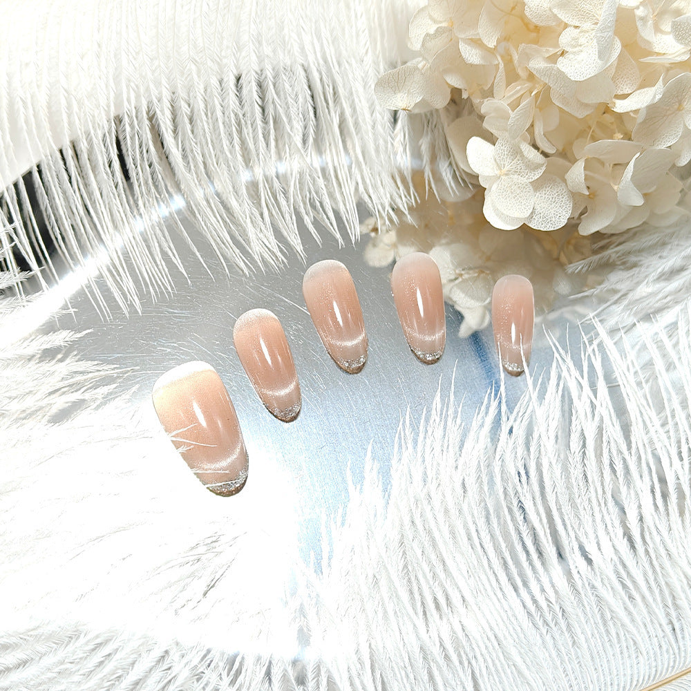 Artificial nails with elegant gloss and glitter accents Kalsten