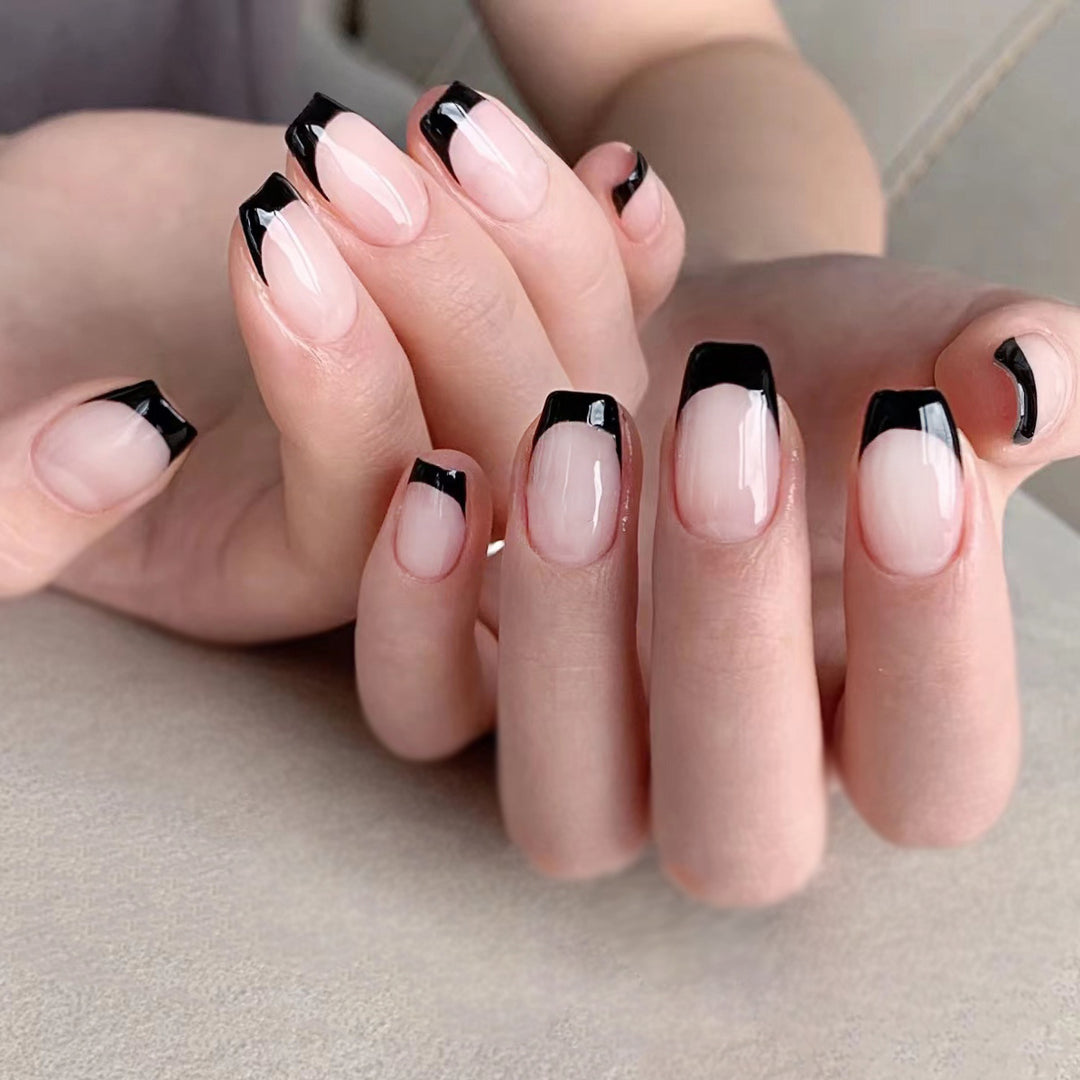 Artificial nail tips with high gloss black Kalsten