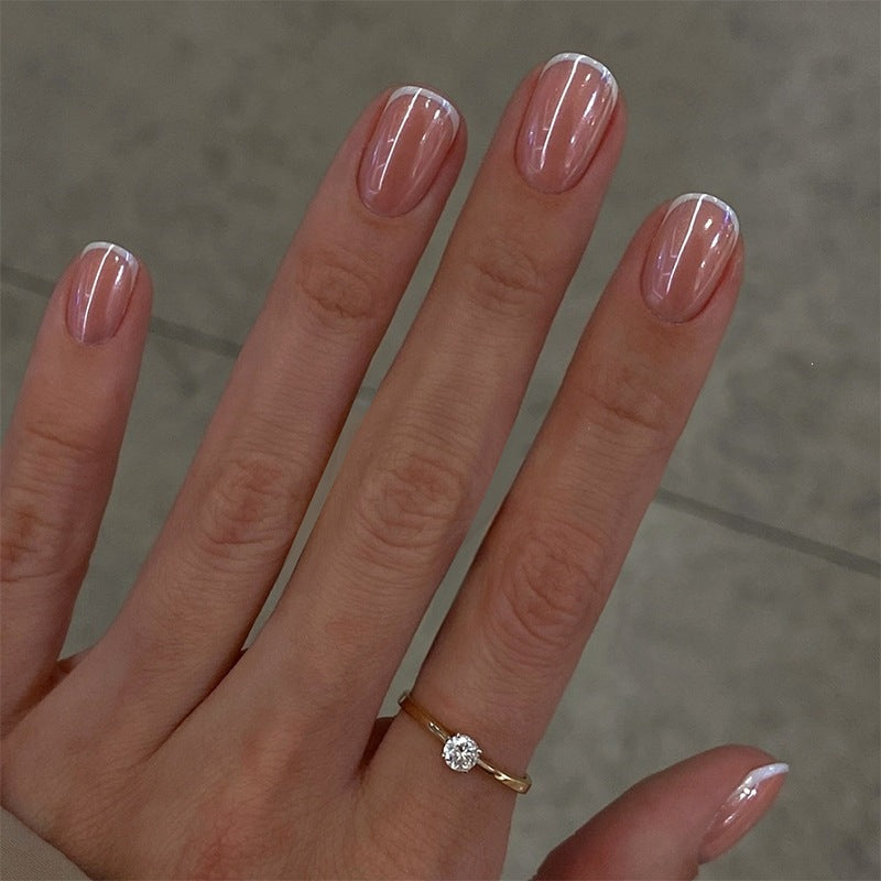 Artificial nail set with gentle petal finish and flexible fit Kalsten