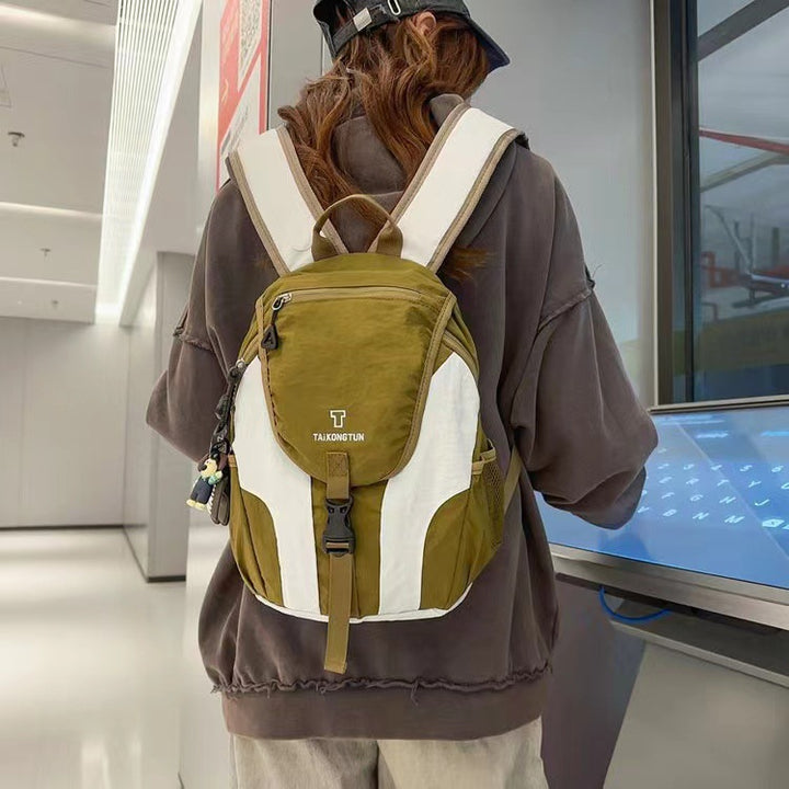 Lightweight Hiking Daypack