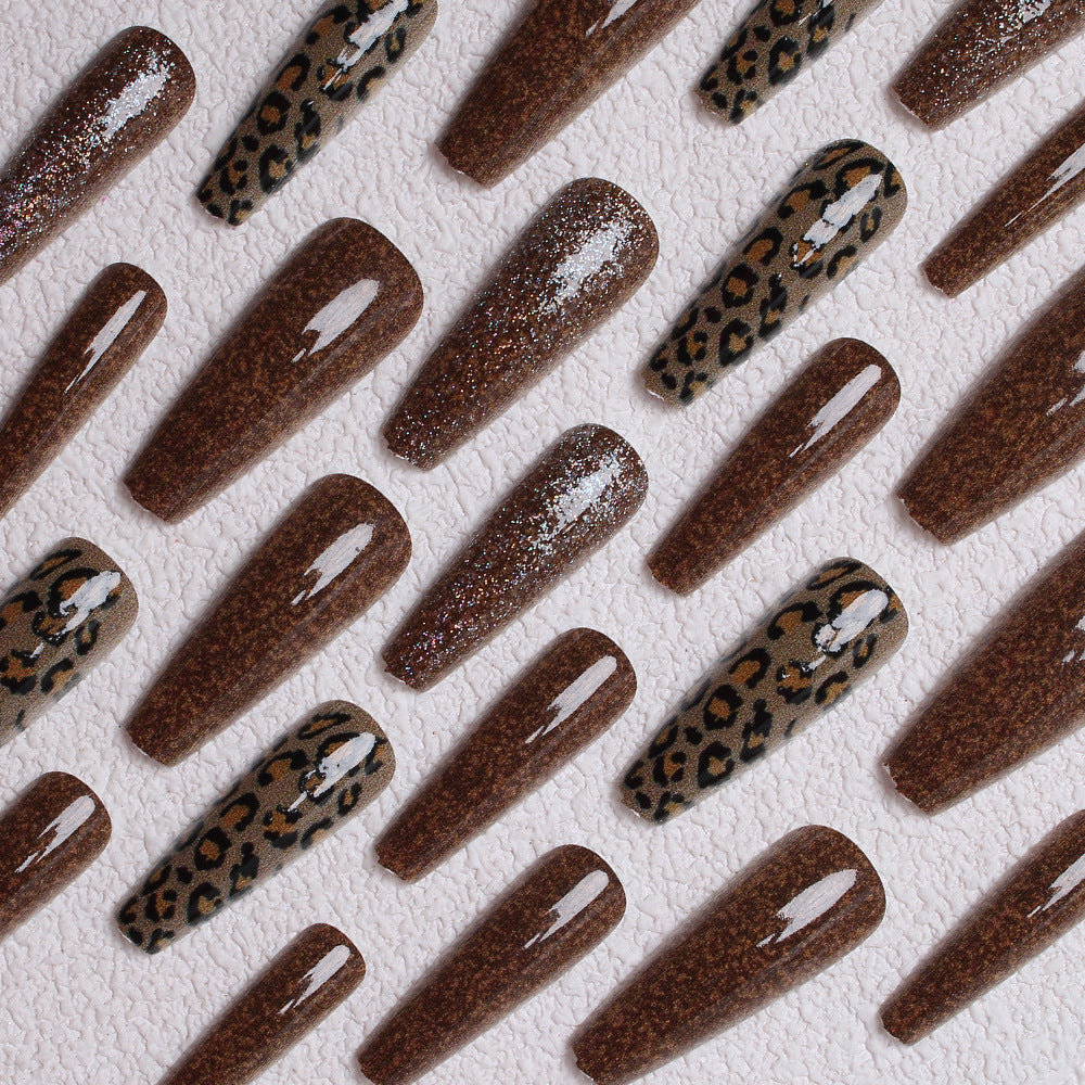 Trendy Press-On Nail Set Kalsten