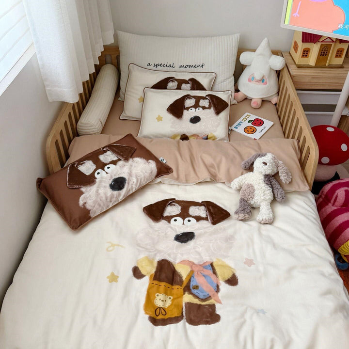 Children's bedding set with detailed dog appliqué, velvet trim, and soft muslin