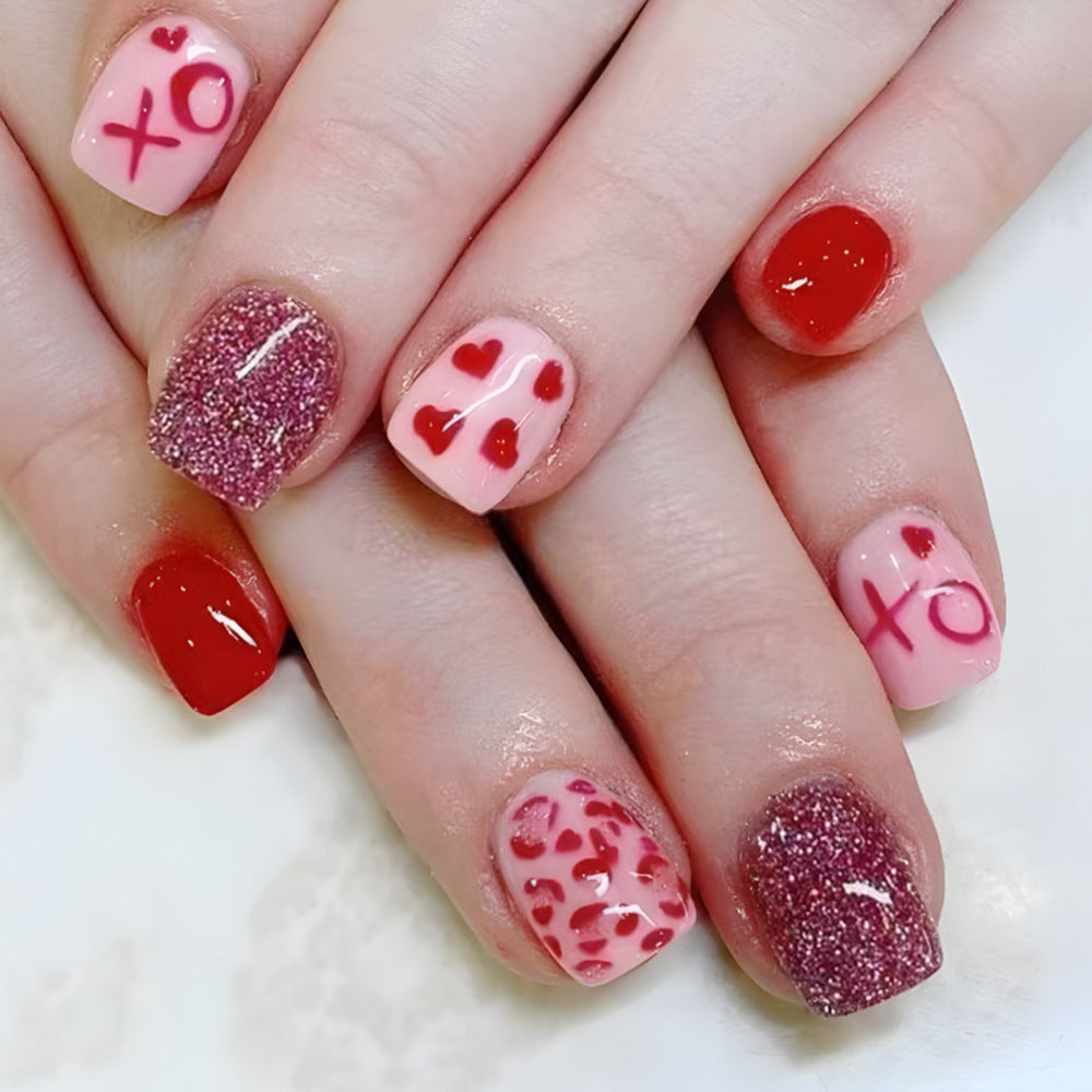 Artistic Heart-Embellished Nail Art Kalsten