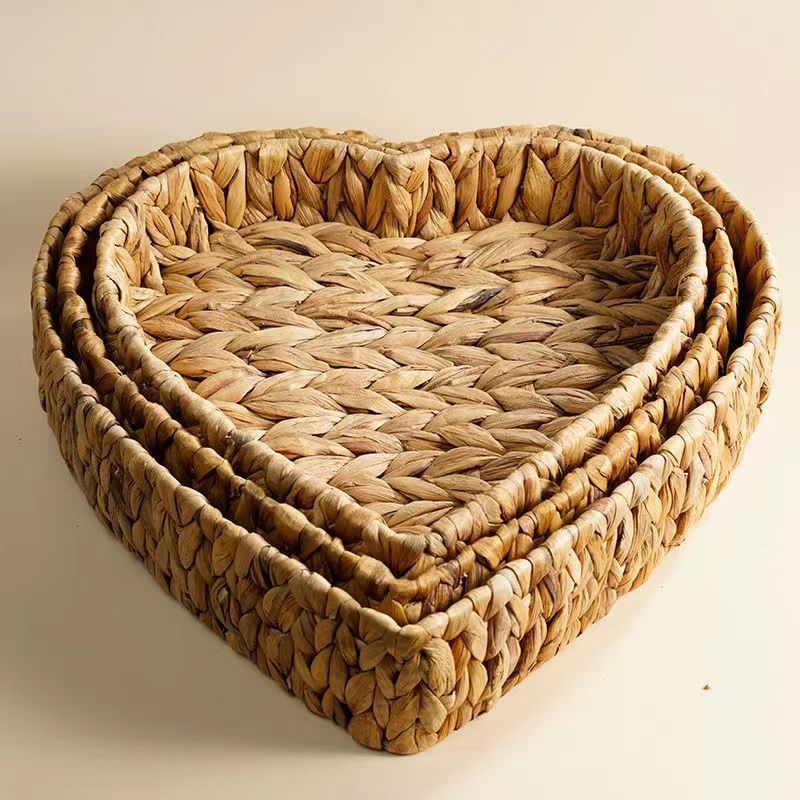 Decorative Heart-Shaped Kalsten