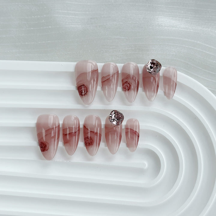 Butterfly-Embellished Press-On Nail Set