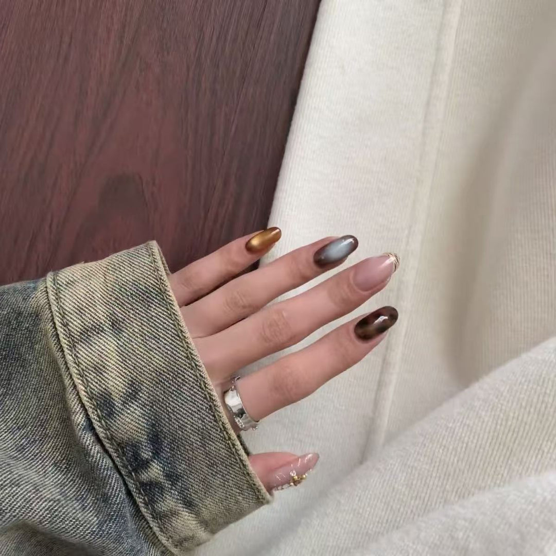 Trendy Press-On Nail Art Kalsten