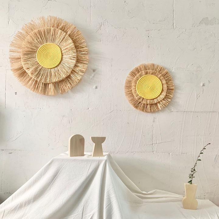 Decorative wall decoration with synthetic fiber and wooden beads Kalsten