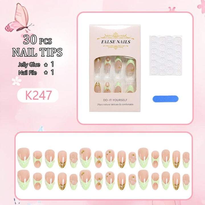 Nail Art Set with Floral and Golden Accents Kalsten