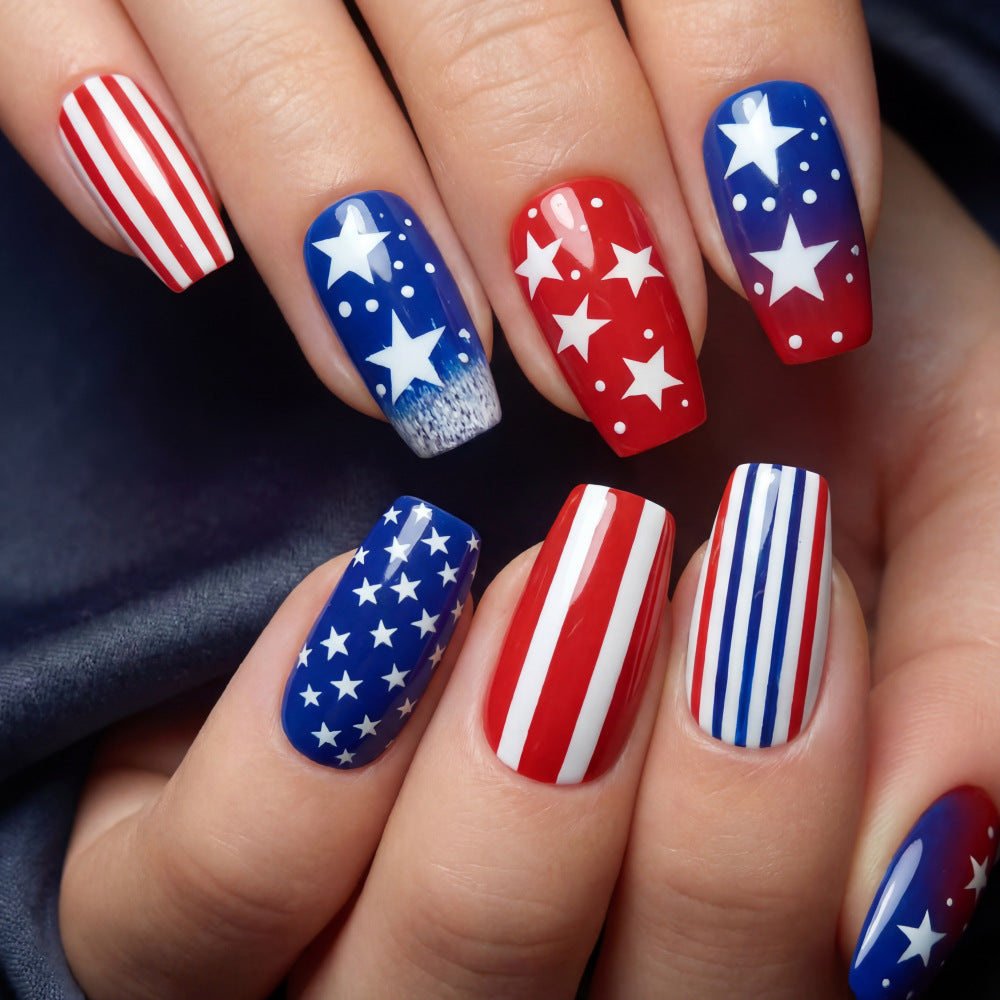 Artificial nails with patriotic star and stripe design Kalsten