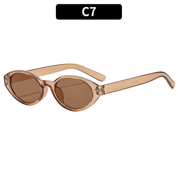 Vintage-Inspired Oval Frame Sunglasses