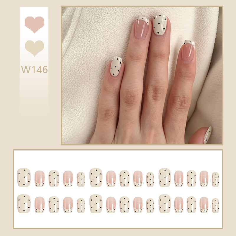 Trendy Nail Art Kalsten
