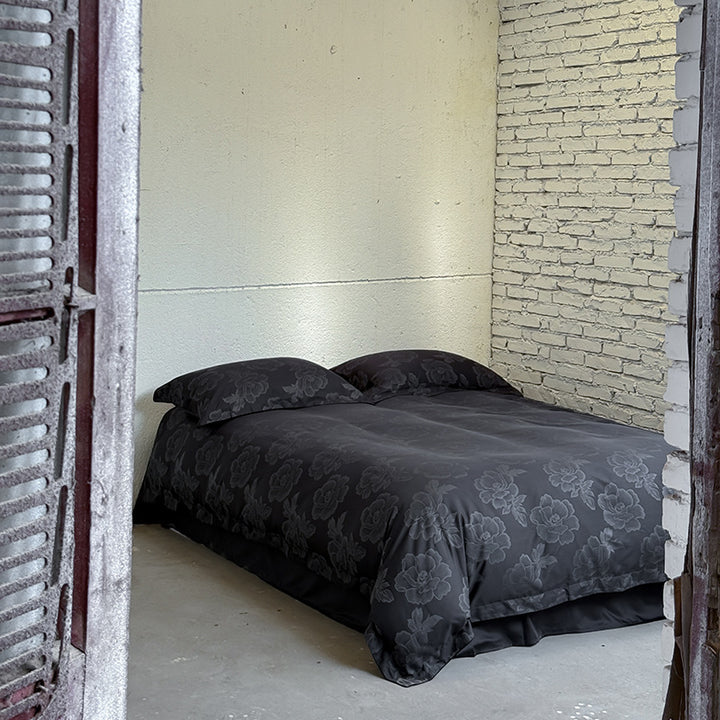 Satin-bedcover-set with subtle tone-on-tone floral jacquard
