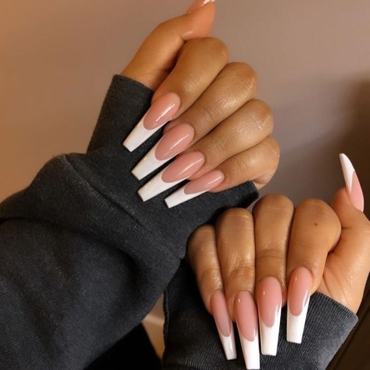 Acrylic nail set in stylish French Design Kalsten