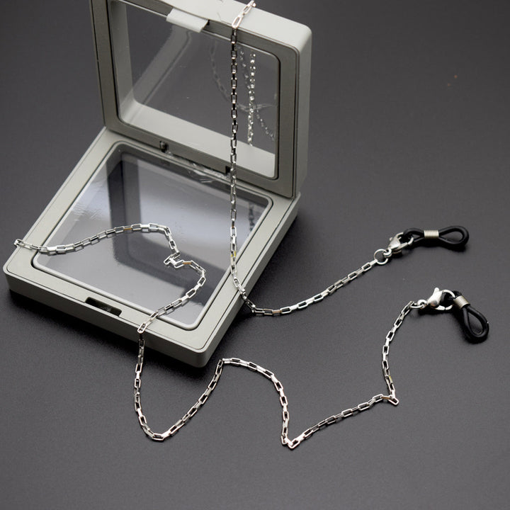 Sleek Silver Chain Eyewear Holder Kalsten