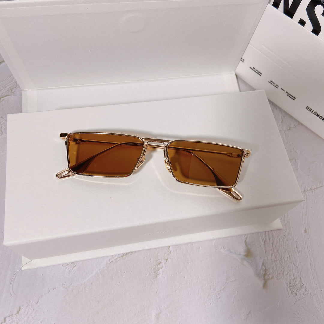 Fashionable sunglasses with rectangular metal frame Kalsten