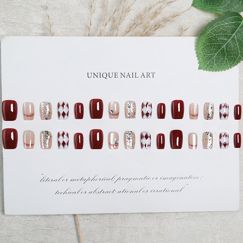 Artificial nail tips with glamorous details Kalsten