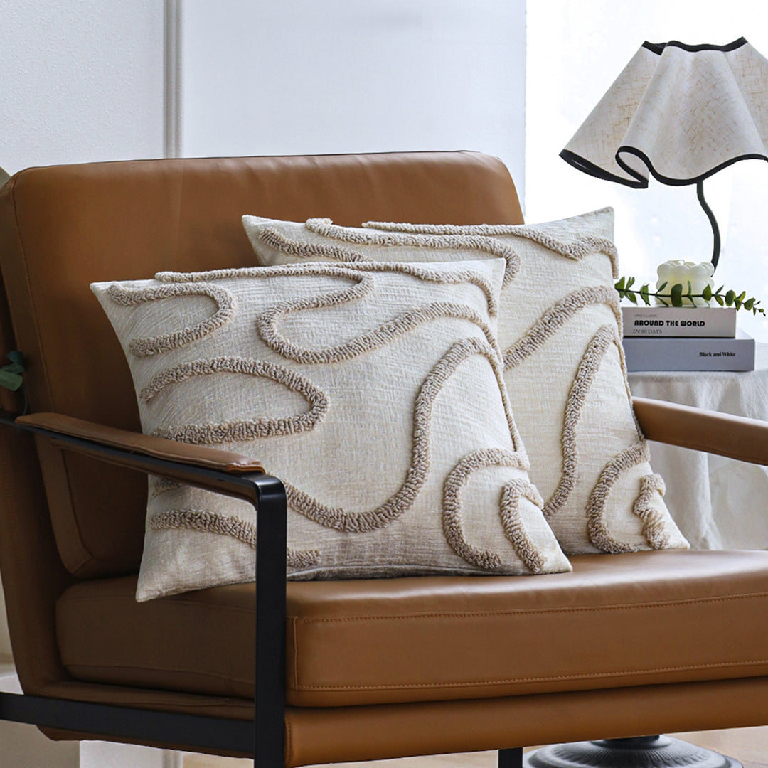 Square decorative cushion cover Kalsten with hand-tufted loop appliqué and fine linen look