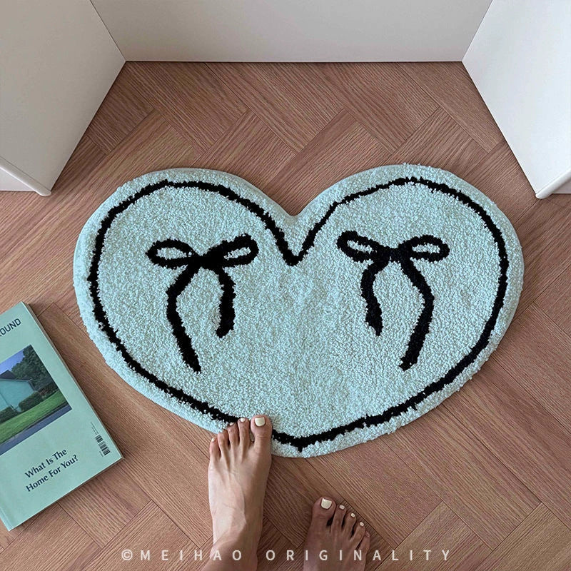 Heart-Shaped Plush Bath Mat Kalsten