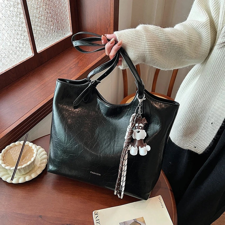 Luxurious Textured Leather Tote Kalsten
