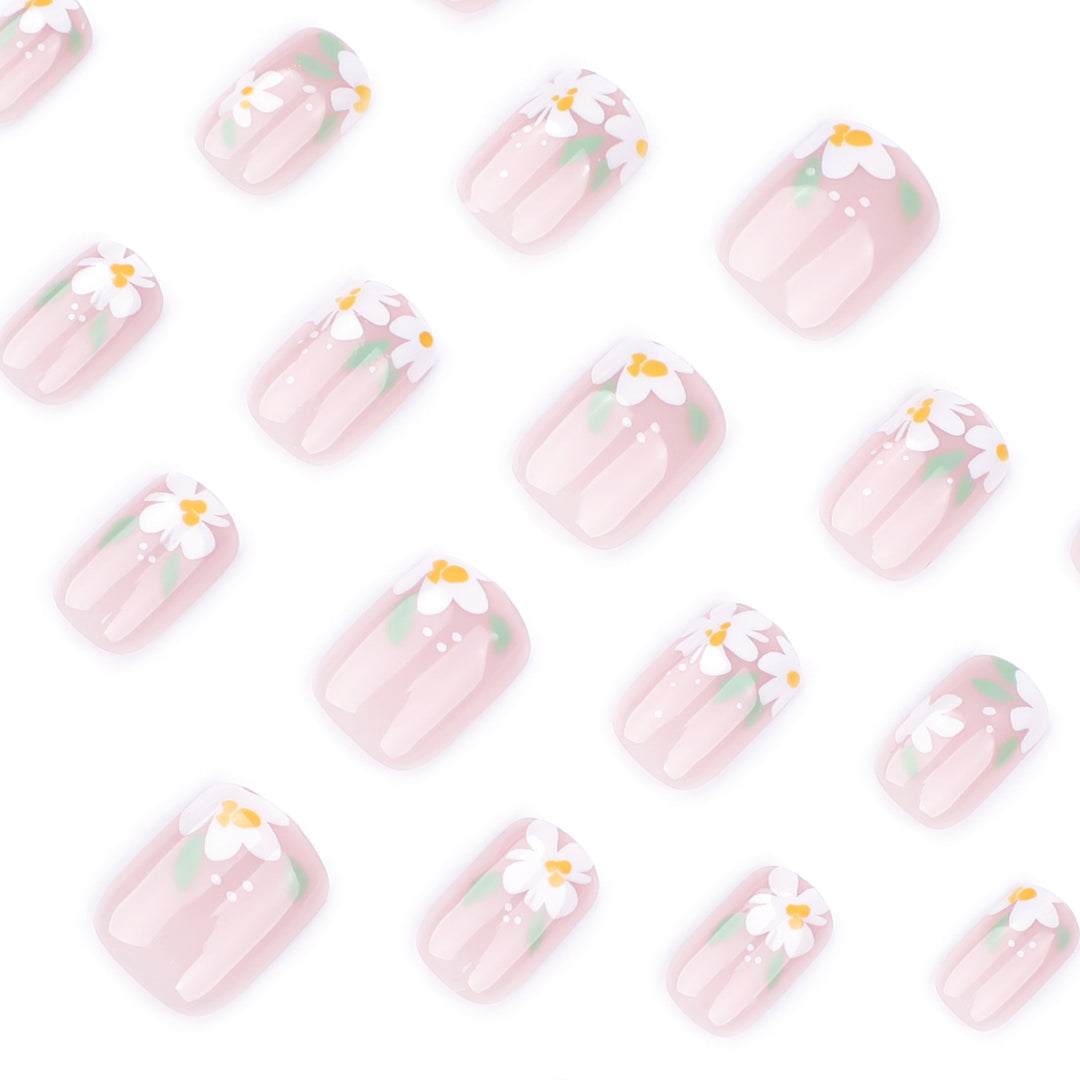 Artful Nail Art in Elegant Blossom Design Kalsten