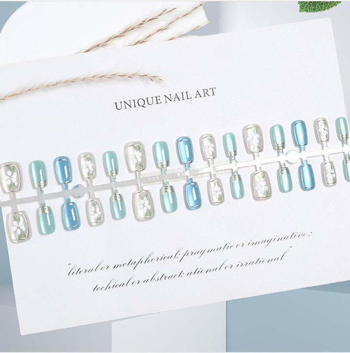 Detailed Floral Press-On Nail Art Set Kalsten