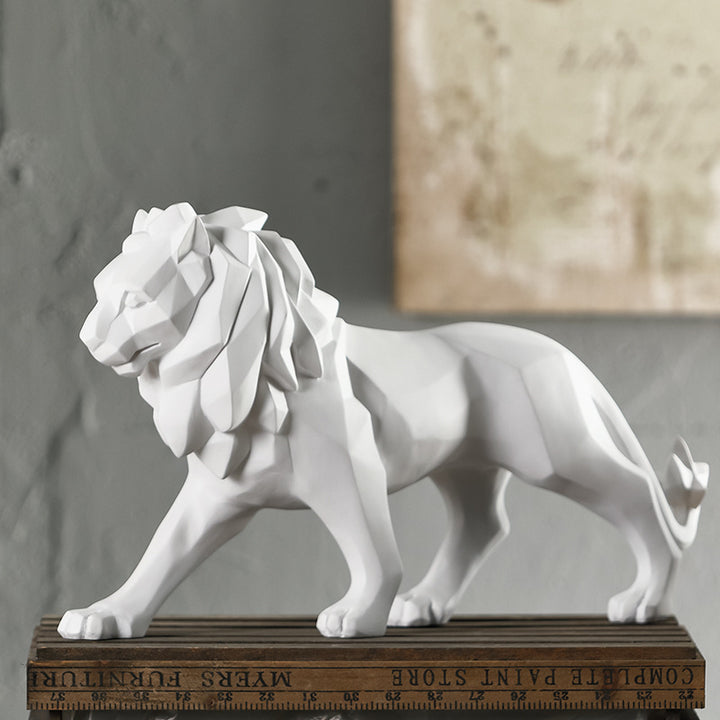 Elegant and modern lion sculpture Kalsten