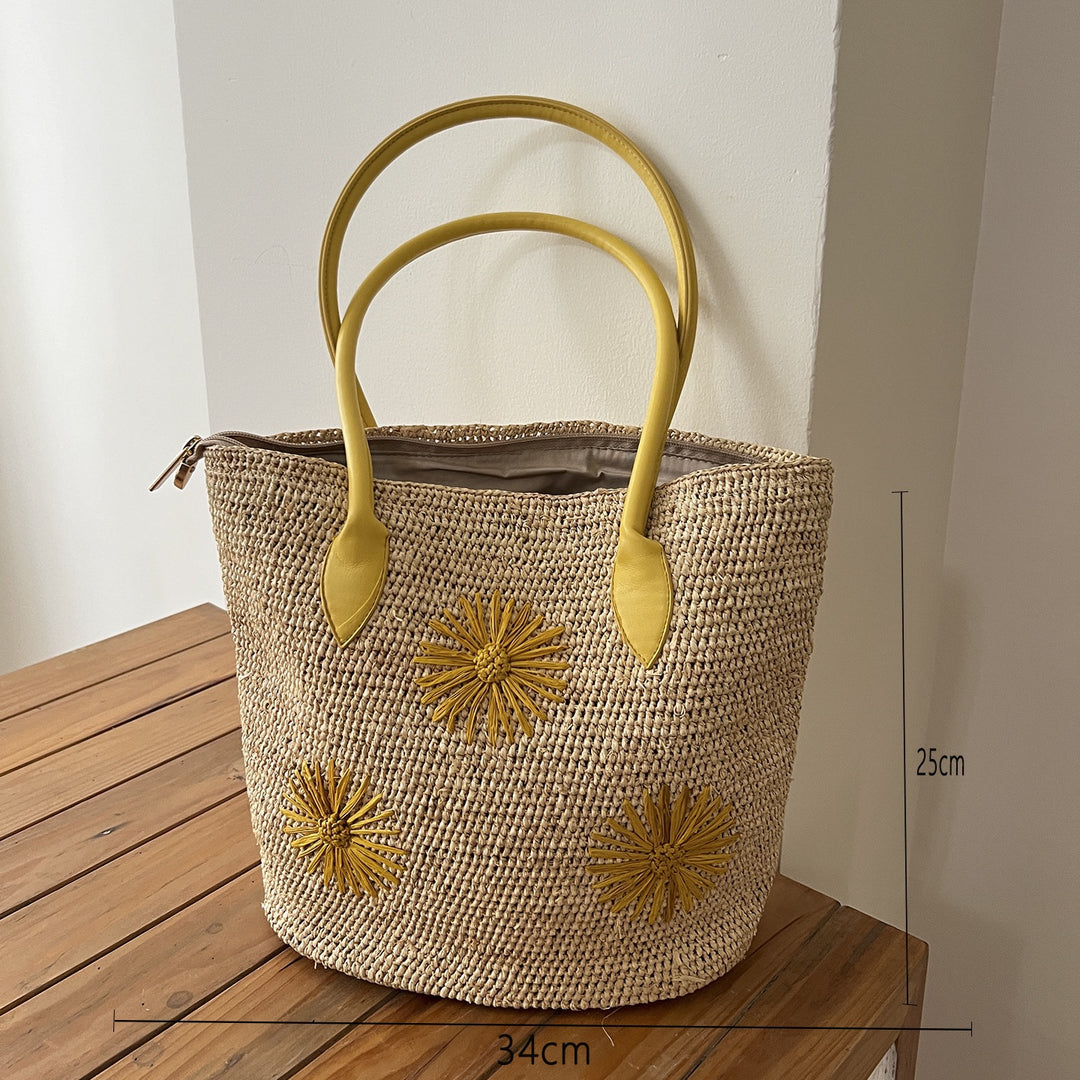 Handcrafted straw bag with soft lining Kalsten