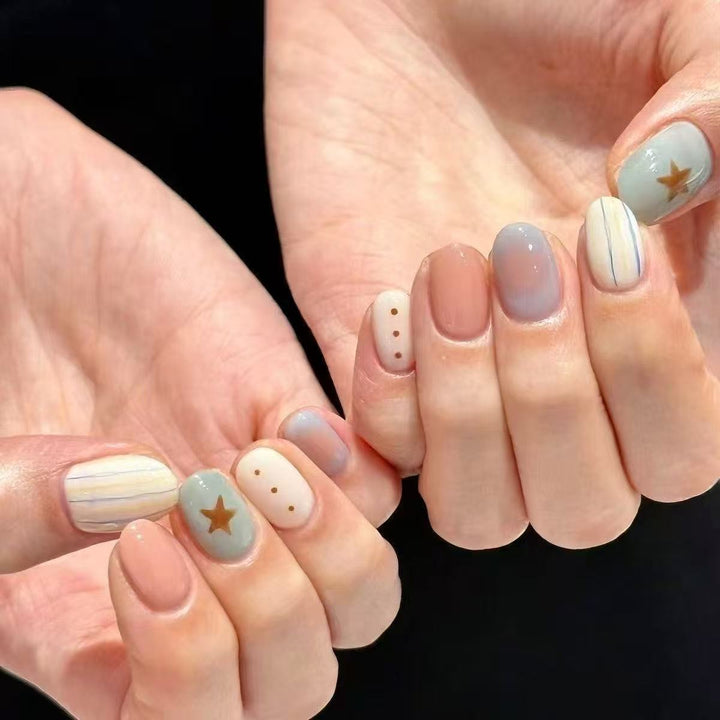 Artistic Cat-Themed Press-On Nail Art Set Kalsten