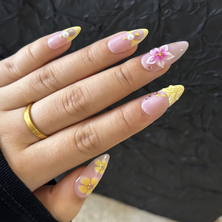 Decorative Floral Press-On Nail Set Kalsten