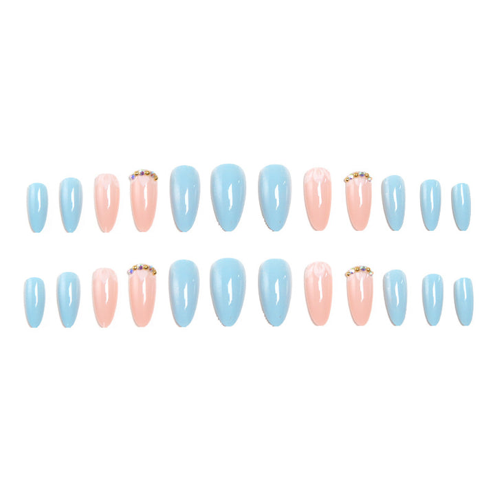 Artificial nails with elegant leaf patterns and rhinestone embellishments Kalsten