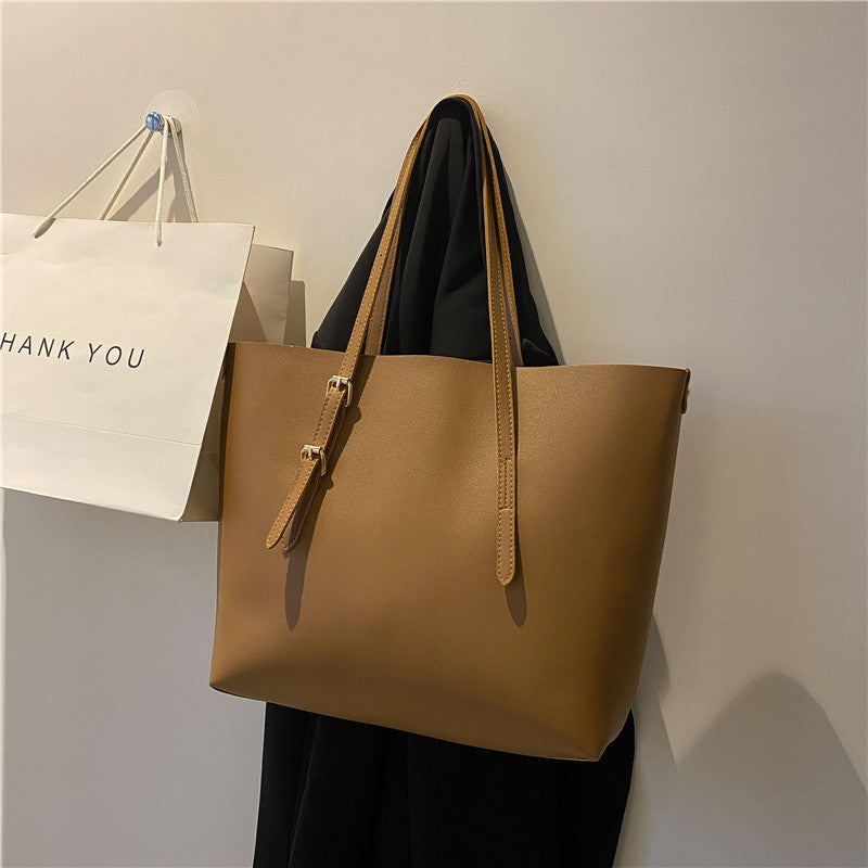Elegant Structured Tote Bag with Removable Pouch