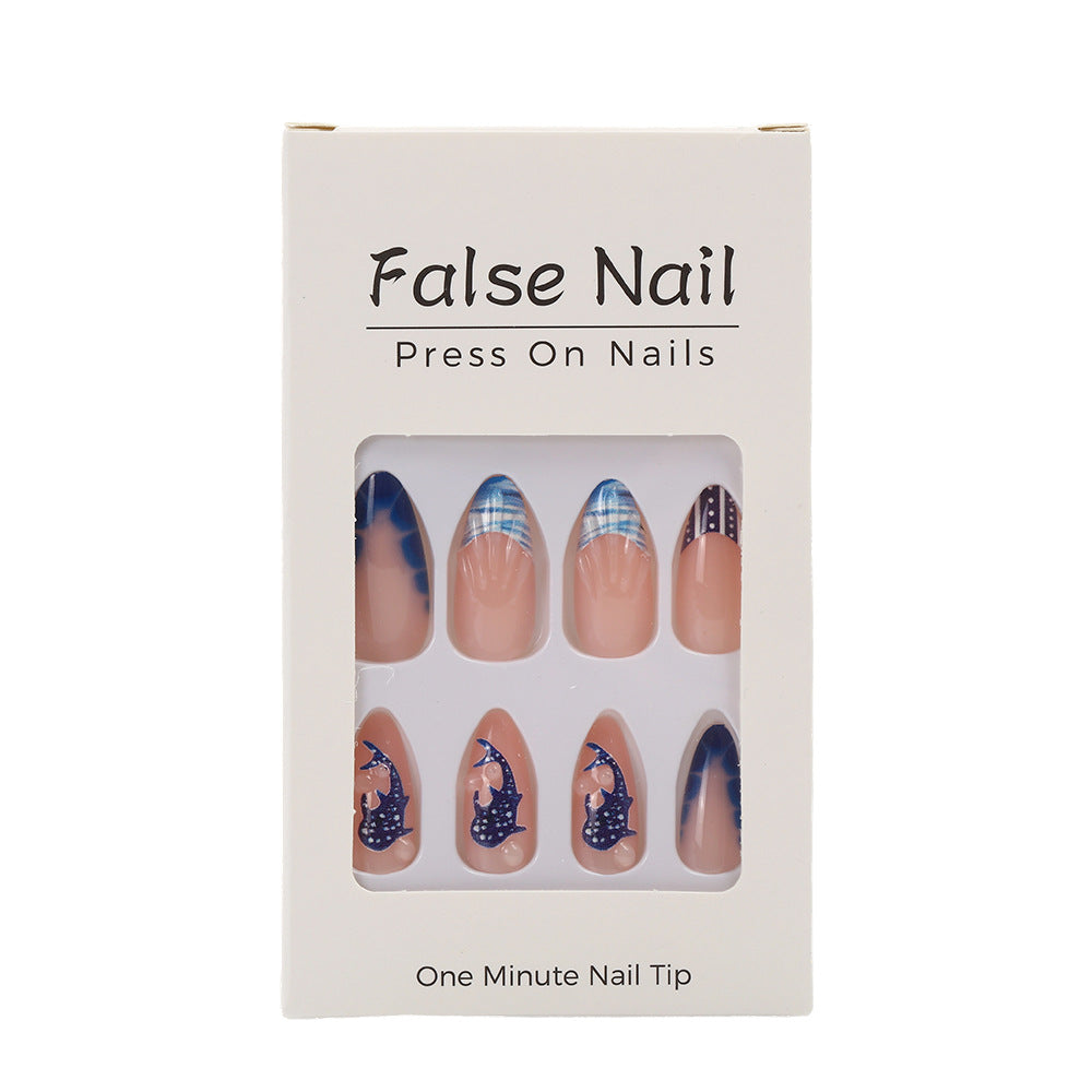 Creative art nails in maritime style Kalsten