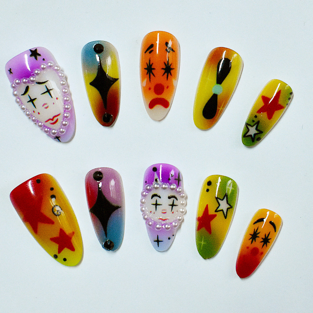 Artistic Kiss-Themed Press-On Nail Art Kalsten