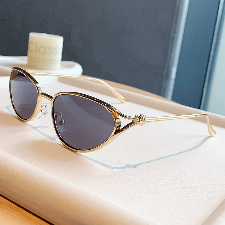 Women Cat-Eye Sunglasses with Elegant Golden Frame and Polarized Lenses Kalsten