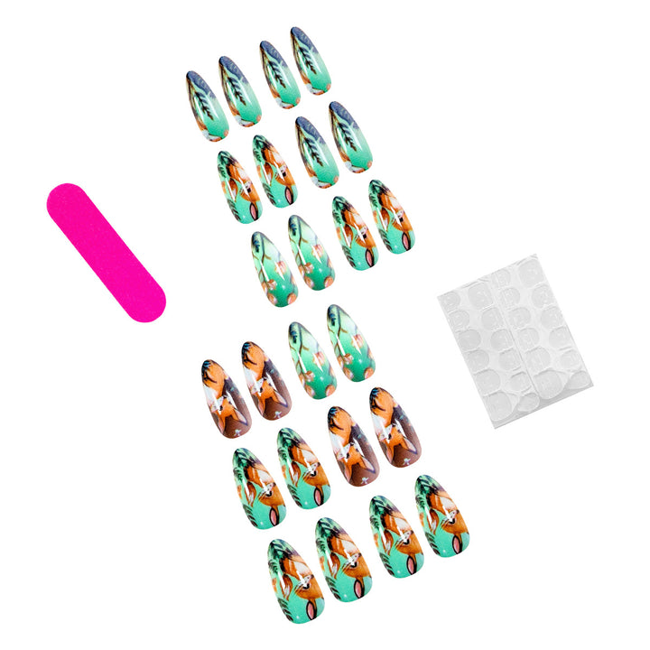 Artistic nail art in woodland animal motif Kalsten