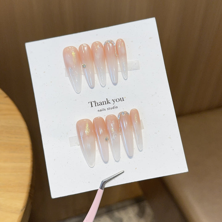 Artificial Nail Set with Elegant Glitter Accents Kalsten