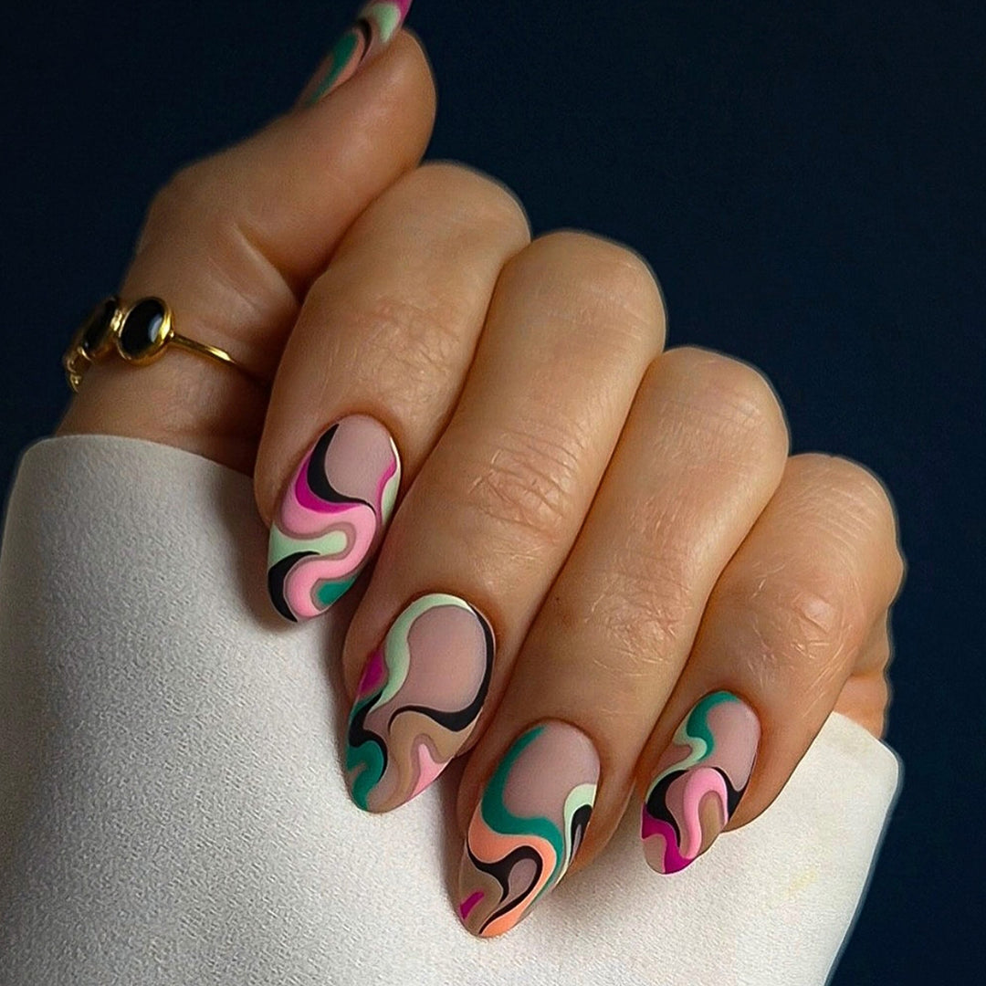 Artificial Nails in Modern Abstract Design Kalsten