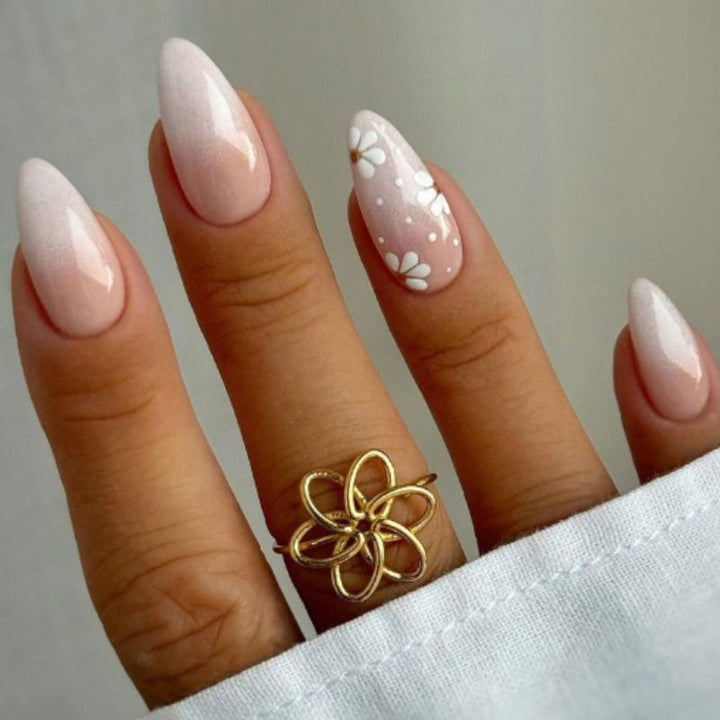 Artificial nails with modern night motif Kalsten