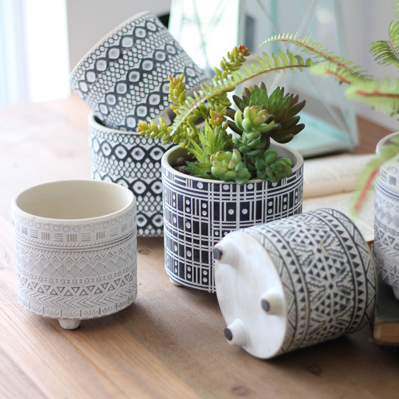 Decorative plant pot with geometric pattern Kalsten