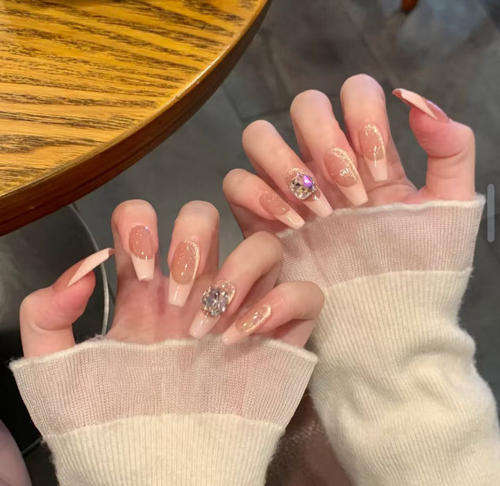 Artificial nails with glamorous design Kalsten