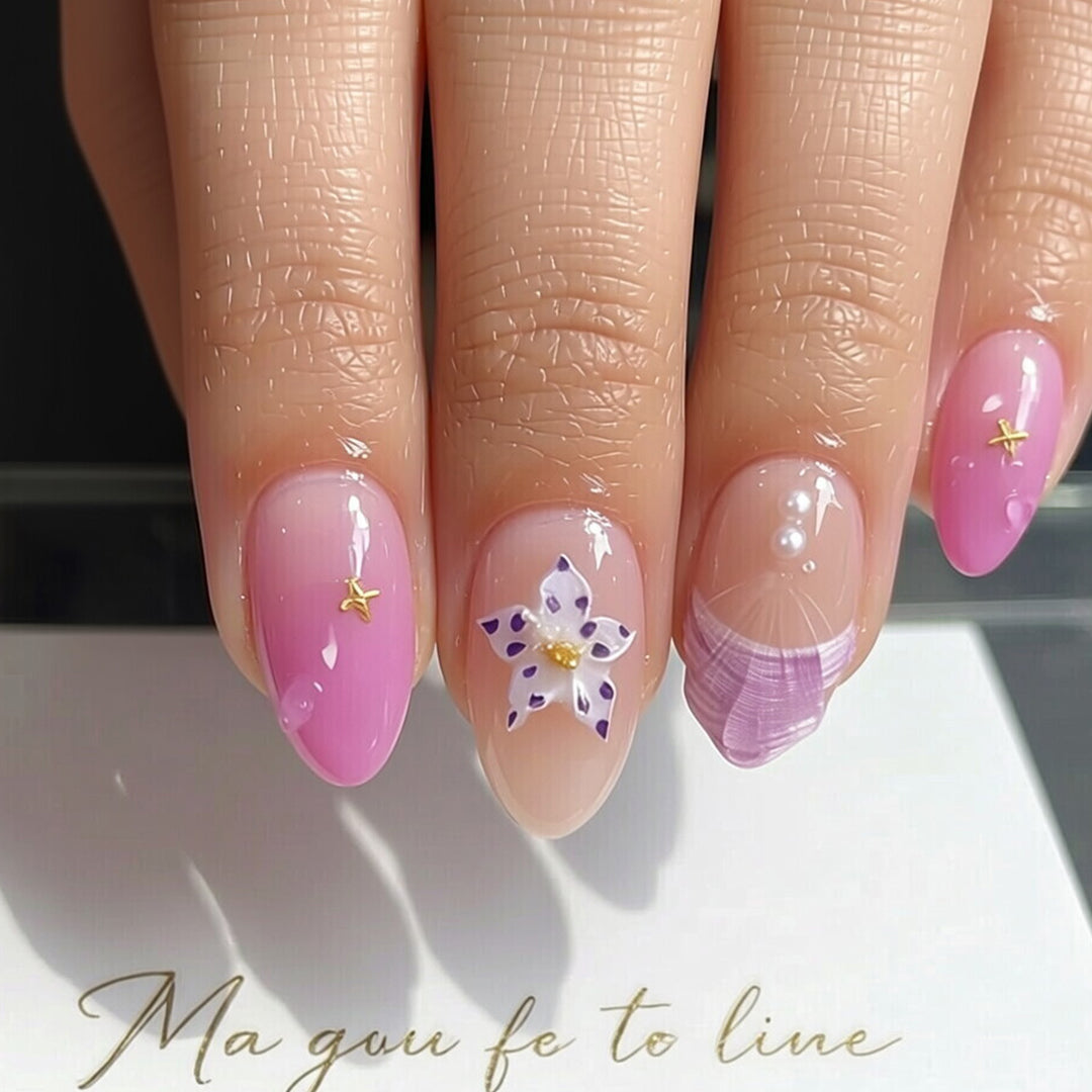 Artistic Press-On Nail Set with Star and Shell Accents Kalsten