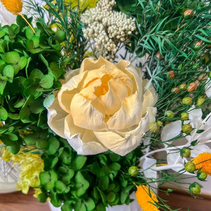 Premium Decorative Dried Flower Bouquet