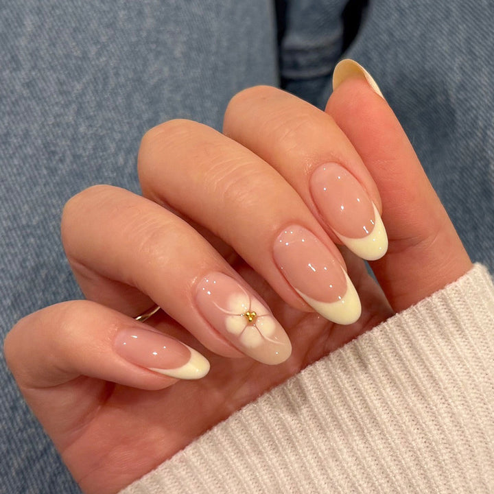 Elegant Floral Nail Art Press-On Nails Kalsten