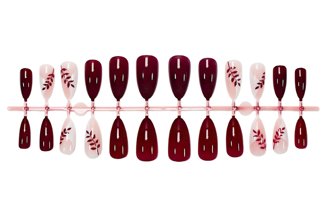 Nail art set with elegant leaf motif designs Kalsten